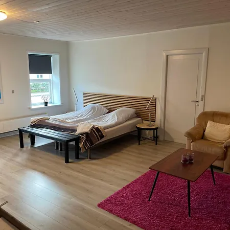 Apartment In Brons