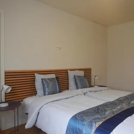 Apartment In Brons *